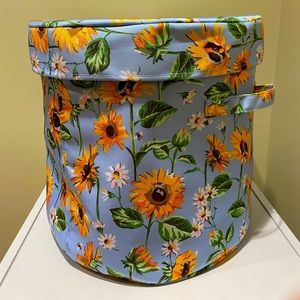 NWT Vera Bradley-Sunflower Sky Storage Bin with Lid